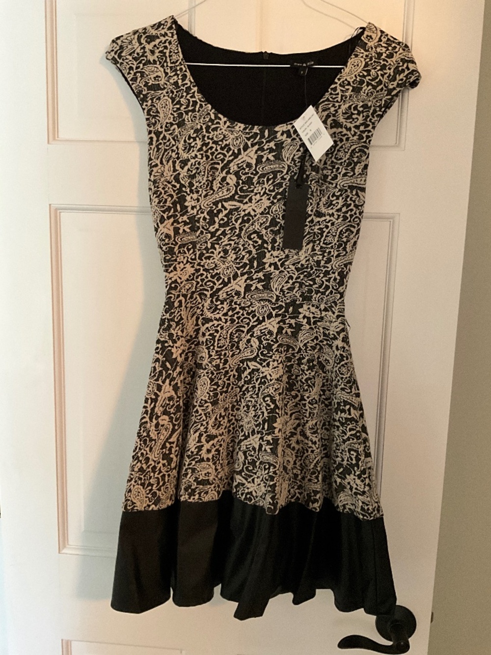 NWT!! Max & mia black and nude mini dress size S